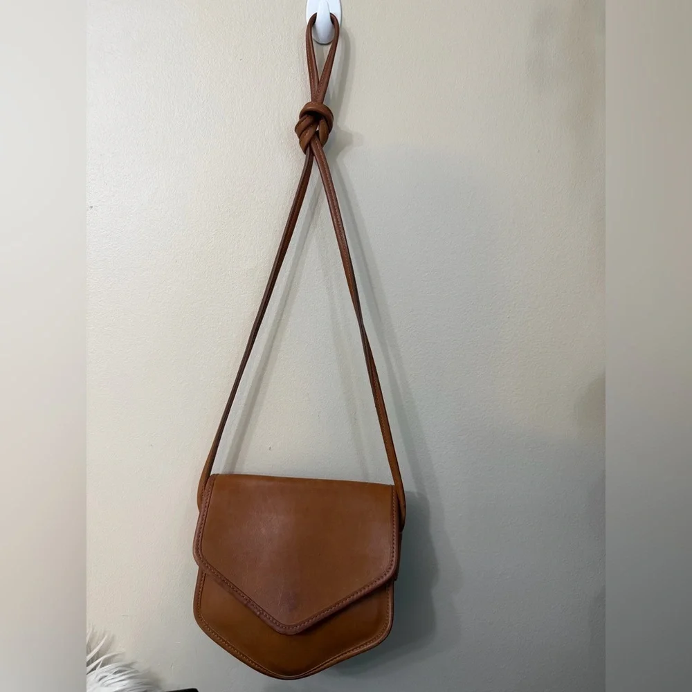 Vtg Coach Megan Tan Leather Crossbody Bag